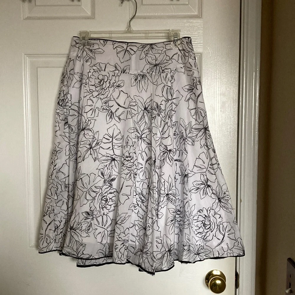 Jones New York Signature Black/White Full Line Skirt - Picture 3 of 11
